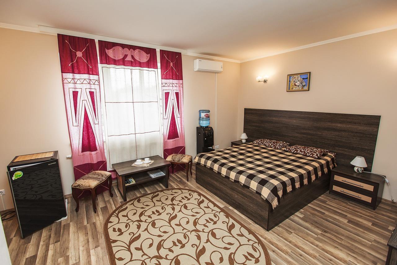 Slavyanskaya Hata Hotel Baranovichi Eksteriør billede